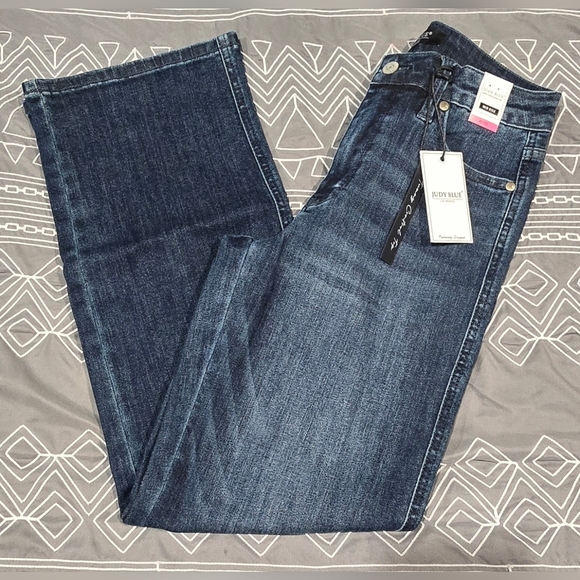 Judy Blue Denim - Judy Blue Midrise Tummy Control Straight Leg Jeans Size 5/27 Petite